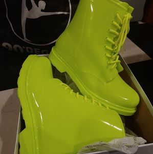 Neon yellow rain boots, size 7.5, Wild Diva Lounge